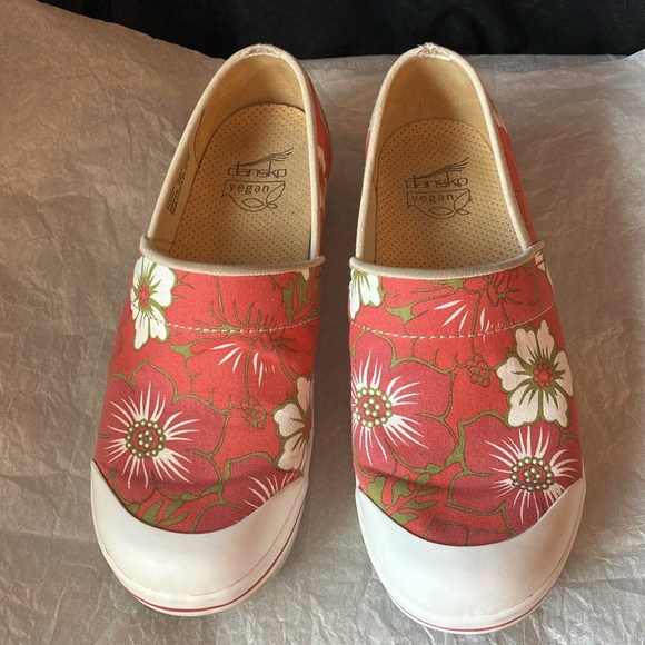 Dansko Vegan Volley Canvas Clogs Tropical Floral Red Pink Hawaiian Shoes Size 40 - Picture 3 of 15